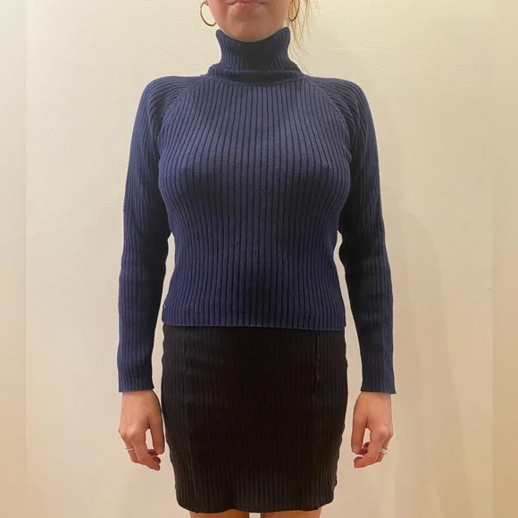 🔷Navy Blue Ribbed Turtleneck🔷 - Picture 4 of 5